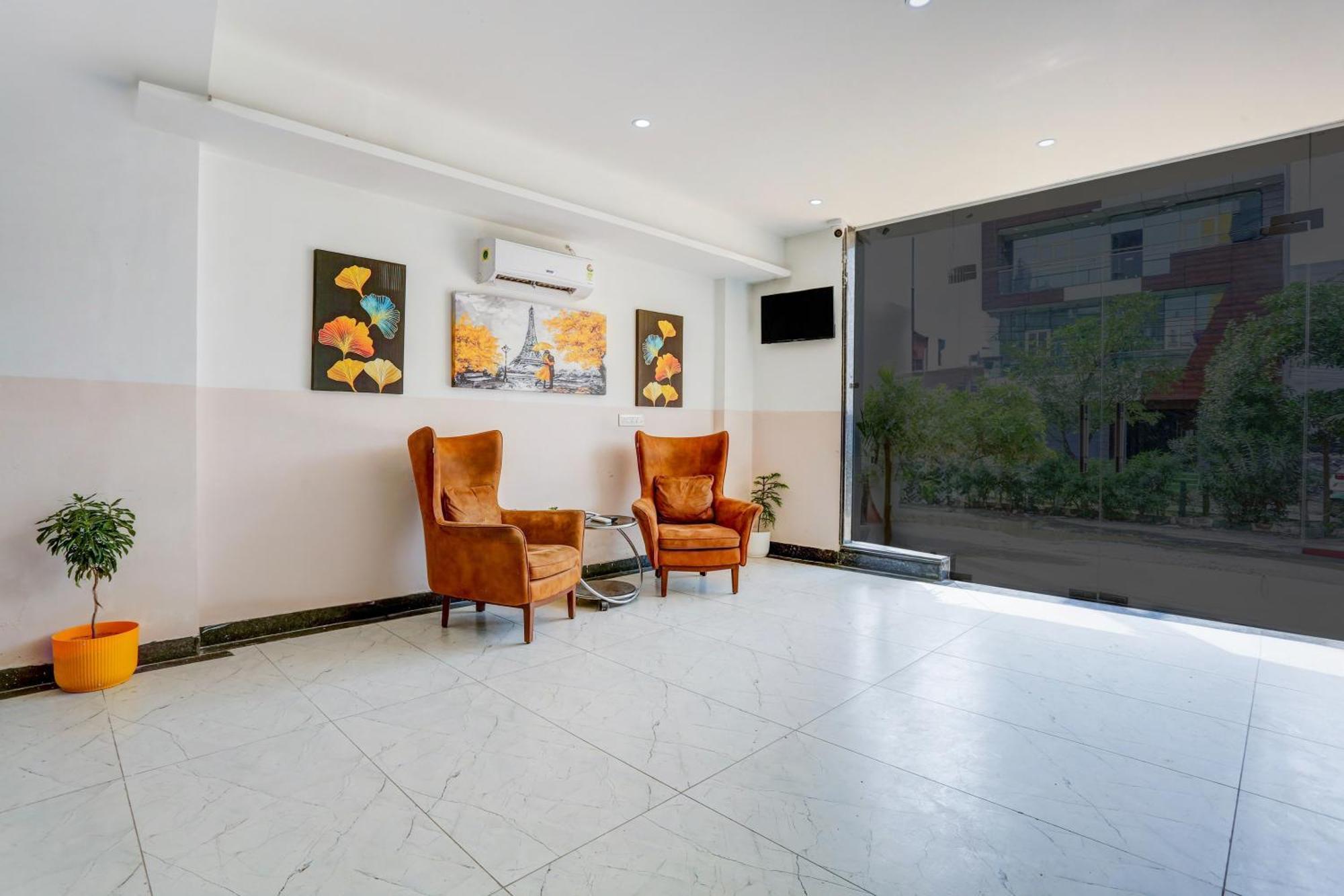 Super Townhouse Sector 69 Gurgaon Hotel Exterior foto